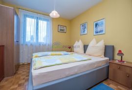 Apartmanska kuća s 4 apartmana, Poreč, 3km od mora, Poreč, Σπίτι