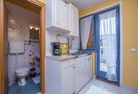 Apartmanska kuća s 4 apartmana, Poreč, 3km od mora, Poreč, Σπίτι