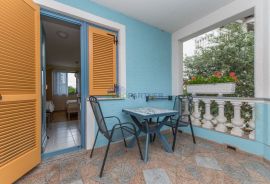 Apartmanska kuća s 4 apartmana, Poreč, 3km od mora, Poreč, Σπίτι