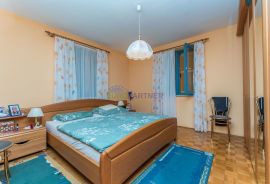 Apartmanska kuća s 4 apartmana, Poreč, 3km od mora, Poreč, Σπίτι