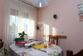 Prilika! Dvosoban stan na top lokaciji za zamjenu, Labin, Appartement