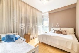 Zagreb, Trnje, Martinovka, predivan četverosoban stan  NKP 95 m2, Zagreb, Apartamento