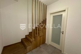 Đakovo, strogi Centar, luksuzan četverosoban stan 80m2, Đakovo, Kвартира