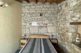 Istra - Kanfanar - kamena villa s bazenom na osami, Kanfanar, Haus