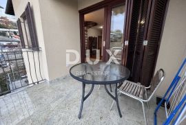 OPATIJA, IČIĆI - PRILIKA! - dvoetažni stan s garažom, tri lođe i pogledom na more, Opatija - Okolica, Appartement