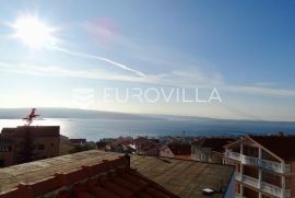 Crikvenica, dvojna kuća s 4 stana, okućnicom, garažom u funkciji turizma, Crikvenica, Casa