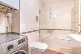 Zagreb, Crvenog Križa, dvosoban stan na 1. katu s liftom + PM, Zagreb, Apartamento