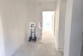 OPATIJA, POBRI - 2S+DB stan na 1. katu s parkingom 72 m2, Opatija - Okolica, Apartamento