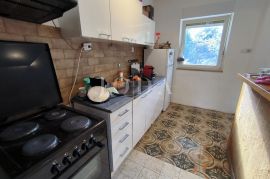 Stan na Vežici sa velikom okućnicom, Rijeka, Apartamento