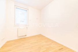 Zagreb, Avenija Dubrava prekrasan četverosoban stan 89m2 + GPM, Zagreb, Daire