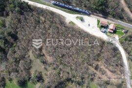 Žminj, Pifari - Građevinsko zemljišta 2.505 m2, građevinski dio 800 m2, Žminj, Terra