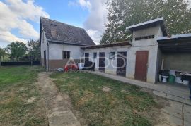 SATNICA, KUĆA- SEOSKO IMANJE 4404 m2, Petrijevci, Maison