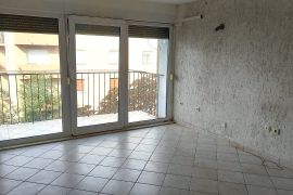 Dvosoban stan na dobroj lokaciji, Pula, Istra, Pula, Appartement