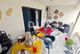 KRK, MALINSKA - Dvosobni apartman, garaža, okućnica, 350 metara od mora!, Malinska-Dubašnica, Flat