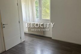 Novi Sad, Petrovaradin, Blok VIII, 2.0, 52m2, Novi Sad - grad, Stan