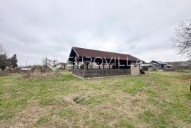 Vinkovci, Zalužje, roh bau vikendica 297,89 m2 na zemljištu površine 6263 m2, Vinkovci, Дом