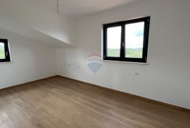 Poreč okolica, dva stana u visokom potkrovlju, Poreč, Flat