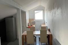 Rovinj, PRILIKA! Stan od 45 m2 u mirnom naselju, Rovinj, Flat