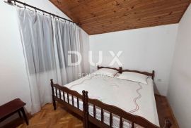 OTOK UGLJAN, UGLJAN - Katnica s dva apartmana 150 m od mora, Preko, Kuća