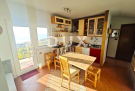 CRIKVENICA - Uređena kuća s dva apartmana, panoramski pogled!, Crikvenica, Дом