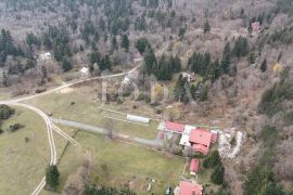 Lukovo, kuća sa velikom okućnicom na idiličnoj lokaciji, Vinodolska Općina, Ev