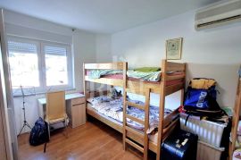 Pula dvosoban stan 64m2 sa garažnim mjestom od 21m2 !, Pula, Wohnung