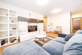 Zagreb, Bleiweisova, prekrasan trosoban stan NKP 78 m2, Zagreb, Flat