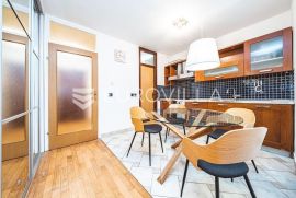 Zagreb, Bleiweisova, prekrasan trosoban stan NKP 78 m2, Zagreb, Flat