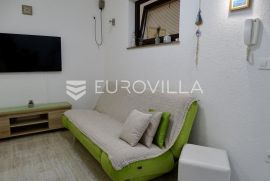 Krk, Malinska, kompletno namješten turistički studio apartman površine 36.27m2, Malinska-Dubašnica, Appartment