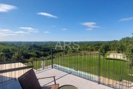 KUĆA S PANORAMSKIM POGLEDOM NA ISTARSKI PEJZAŽ, Motovun, Casa