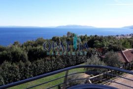 Opatija-Pobri dvoetažni stan 1.kat. 77.66 m2 sa lijepim pogledom, Opatija - Okolica, Apartamento