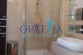 Opatija-Pobri dvoetažni stan 1.kat. 77.66 m2 sa lijepim pogledom, Opatija - Okolica, Apartamento