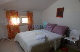 Opatija-Pobri dvoetažni stan 1.kat. 77.66 m2 sa lijepim pogledom, Opatija - Okolica, Apartamento