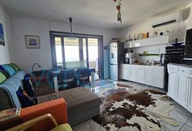 Otok Krk, Njivice, stan 50m2, 2.kat, terasa, balkon, pogled na more, za prodaju, Krk, Wohnung