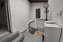 Gornji Zamet, troetažni stan 145m2 s pogledom na more, Rijeka, Kвартира