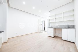 Zagreb, Branimirova, novoadaptirana garsonijera NKP 24 m2, Zagreb, Stan