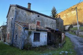 Starina u blizini Buzeta, Lanišće, Kuća