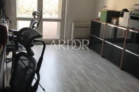 Centar Rijeke, stan od 75 m² sa 2 spavaće sobe, Rijeka, Appartment