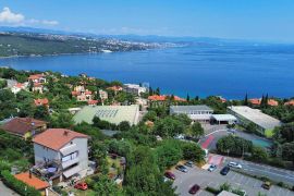 OPATIJA, stan 2S+DB s vrtom, u novogradnji s pogledom na more (A204), Opatija, Flat