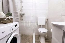 Pula stan 50m2 2ss+db,blizina City mola sa dvorištem 50m2 !, Pula, Appartment