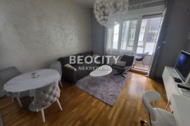 Novi Sad, Bulevar Oslobođenja, Novosadskog sajma, 1.0, 35m2, Novi Sad - grad, Appartamento