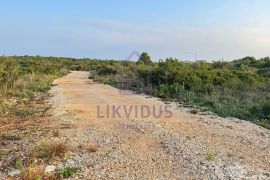 Građevinsko zemljište 250 m od mora u Medulinu, Mukalba, 1.445 m2, Medulin, Γη