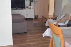 Baška - lijep i prostran stan 78m2, parking, Baška, Appartement