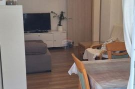 Baška - lijep i prostran stan 78m2, parking, Baška, Appartement