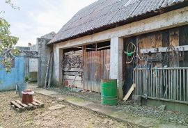 Plaški , Jezero - Kuća na osami s velikom okućnicom!, Plaški, House