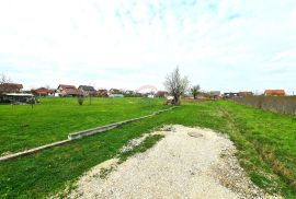 Ivanić-Grad, građevinska parcela za obiteljsku kuću, 680m2, Ivanić-Grad, Terrain