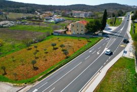 Rovinj-8km-Šorići-odlična parcela s mnogo potencijala, Kanfanar, أرض