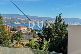 OPATIJA, CENTAR - stan 139m2 u novogradnji s vrtom, bazenom, garažom, pogled na more, centar Opatije, Opatija, Διαμέρισμα