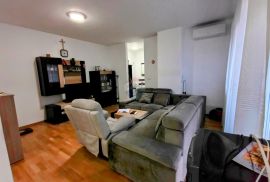 Lovran, 1S+DB od 60m2 u novogradnji, 1 kat, balkon, parking, Lovran, Stan