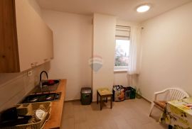 Lovran, 1S+DB od 60m2 u novogradnji, 1 kat, balkon, parking, Lovran, Stan